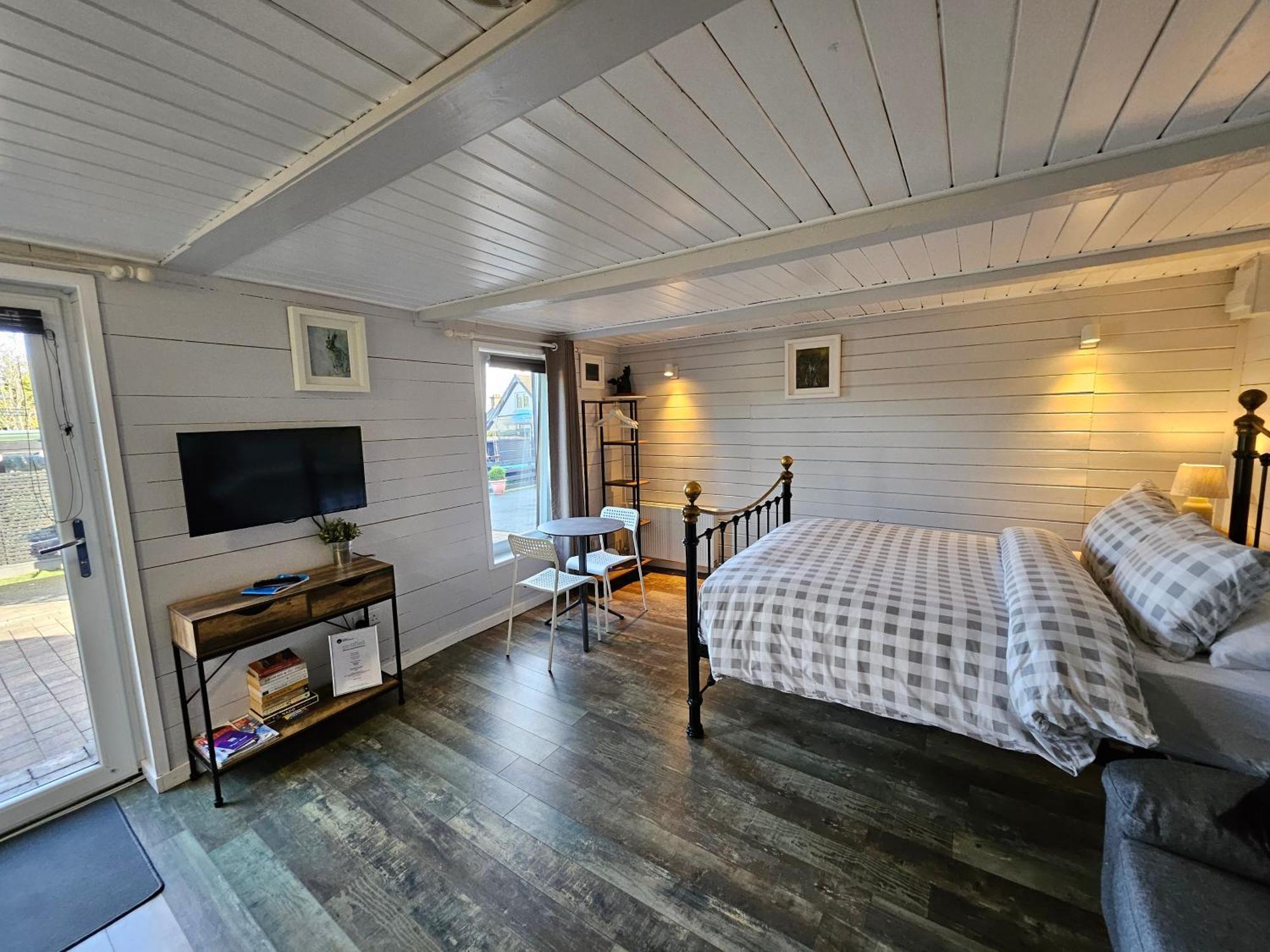 Loughview Chalet Whitehouse  Exteriér fotografie